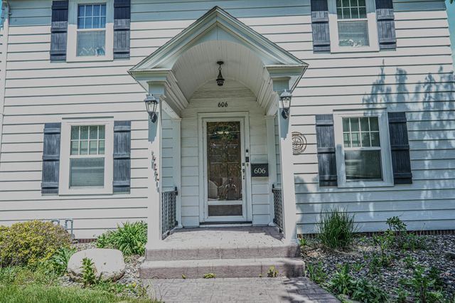 606 4th Avenue SW, Austin, MN 55912