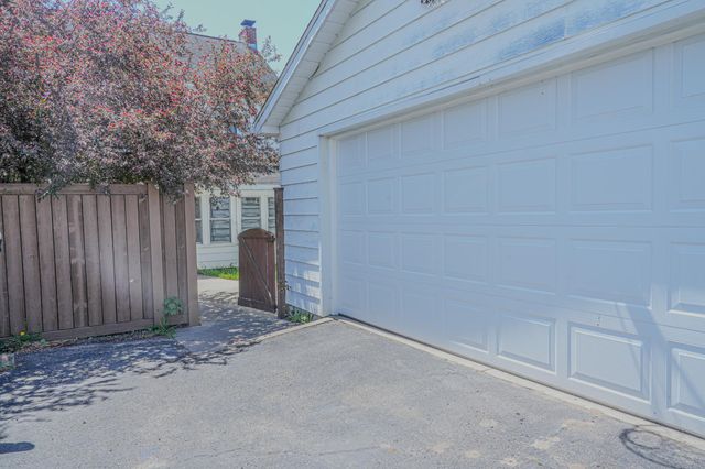 606 4th Avenue SW, Austin, MN 55912