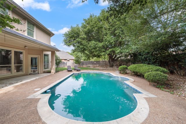 307 Skyline Drive, Trophy Club, TX 76262