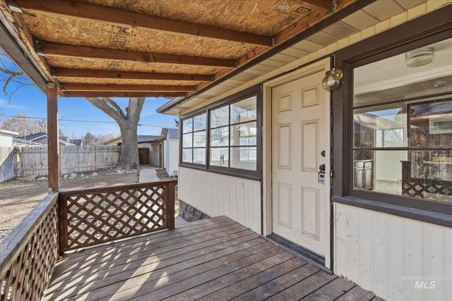 308 16th Ave S, Nampa, ID 83651