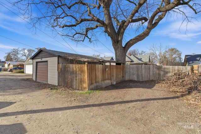 308 16th Ave S, Nampa, ID 83651