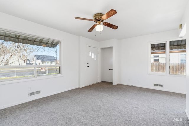 308 16th Ave S, Nampa, ID 83651