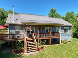 151 Creekfront Lane, Hayesville, NC 28904