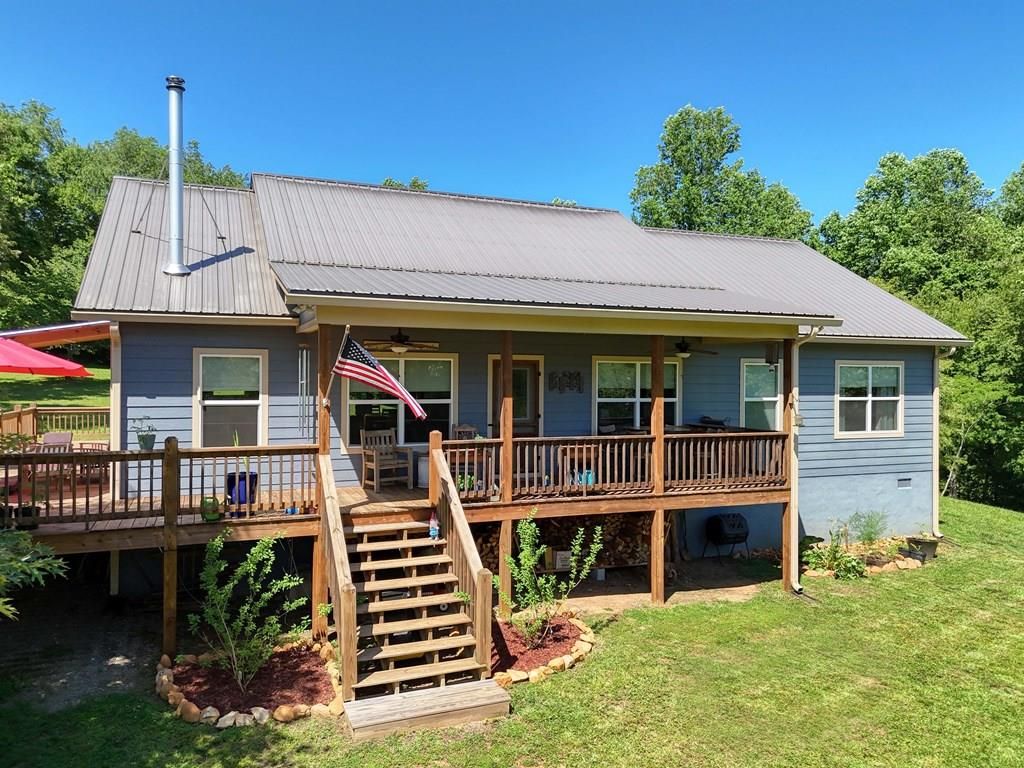 151 Creekfront Lane, Hayesville, NC 28904