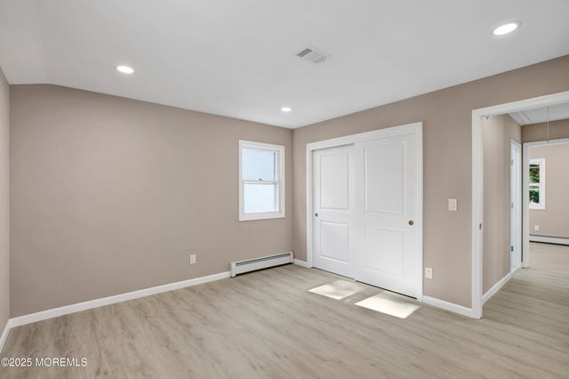 30 Zeeland Drive, Toms River, NJ 08757