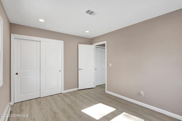 30 Zeeland Drive, Toms River, NJ 08757