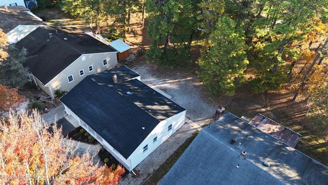 30 Zeeland Drive, Toms River, NJ 08757