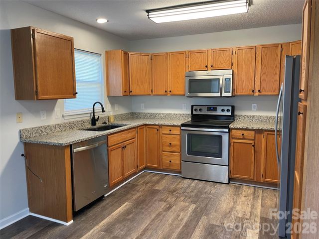 183 Kristens Court Drive, Mooresville, NC 28115