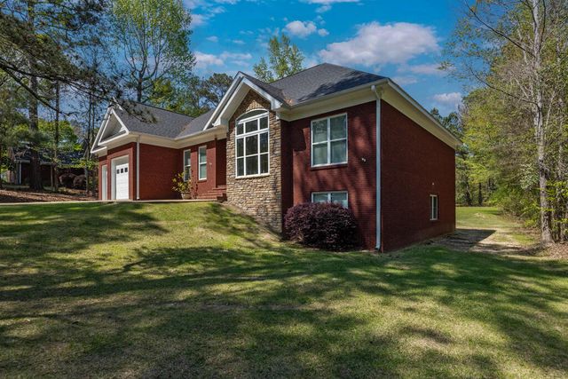 337 Walker Dairy Road, Smiths Station, AL 36877