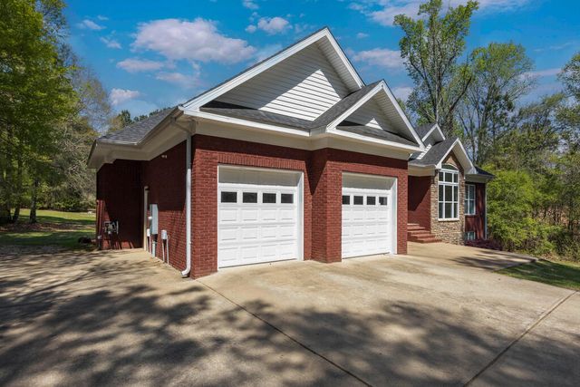 337 Walker Dairy Road, Smiths Station, AL 36877