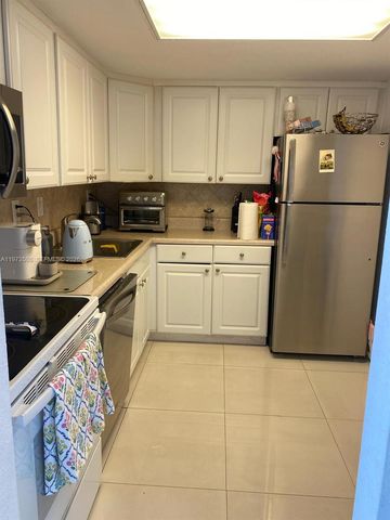 3731 N Country Club Dr 1124, Aventura, FL 33180