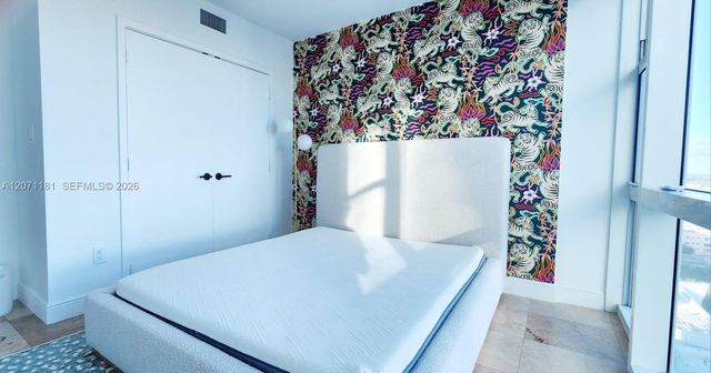 6801 Collins Avenue LPH05, Miami Beach, FL 33141