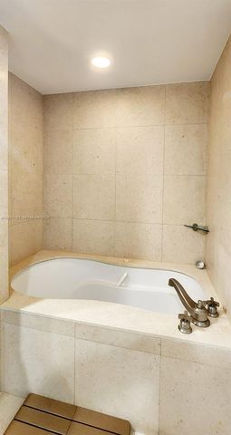 6801 Collins Avenue LPH05, Miami Beach, FL 33141