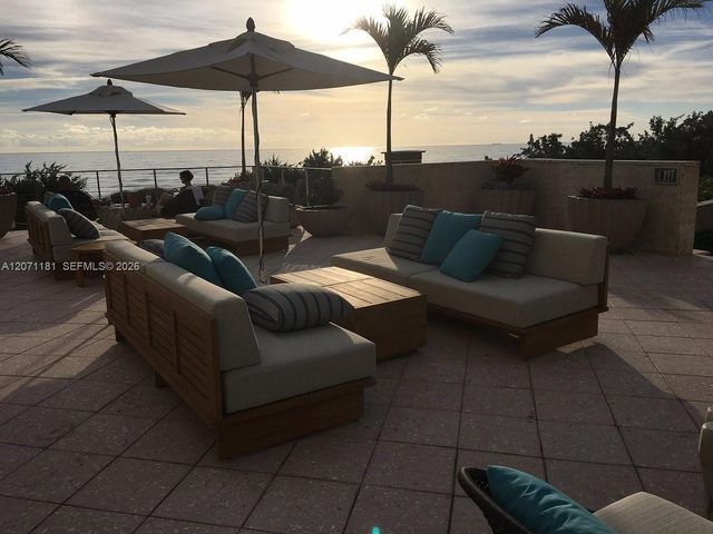 6801 Collins Avenue LPH05, Miami Beach, FL 33141