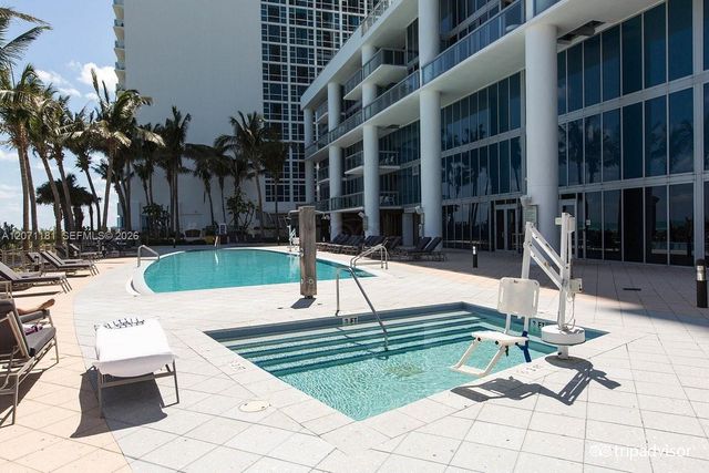 6801 Collins Avenue LPH05, Miami Beach, FL 33141