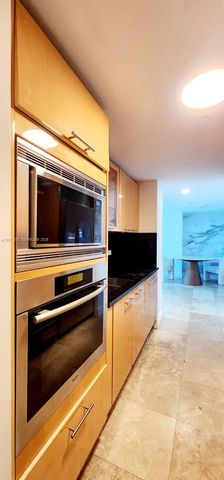 6801 Collins Avenue LPH05, Miami Beach, FL 33141