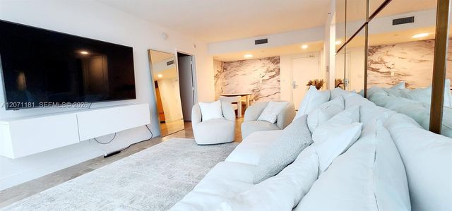 6801 Collins Avenue LPH05, Miami Beach, FL 33141