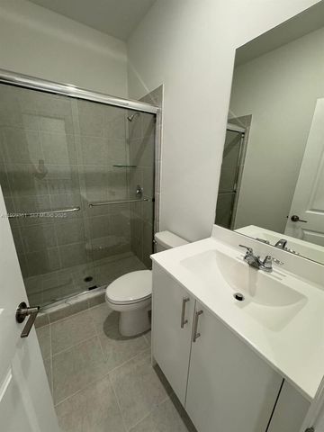 635 SE 13th St Cir ., Homestead, FL 33034