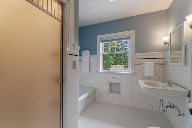 707 W Columbia Street, Chippewa Falls, WI 54729