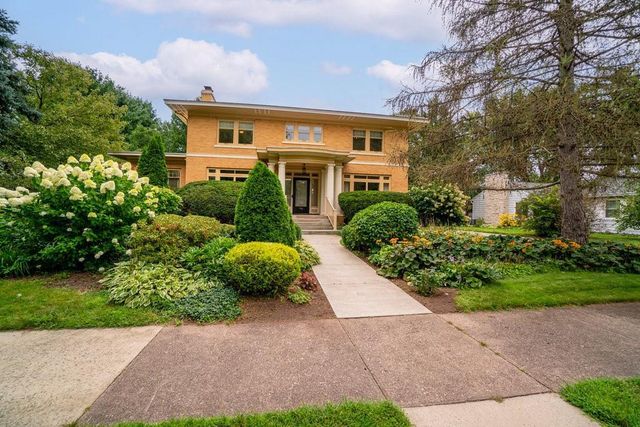 707 W Columbia Street, Chippewa Falls, WI 54729