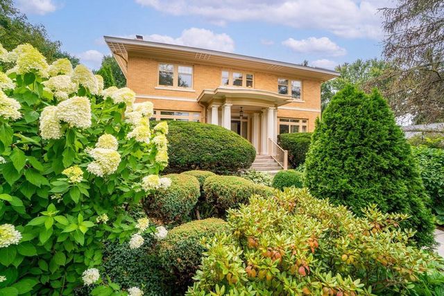 707 W Columbia Street, Chippewa Falls, WI 54729