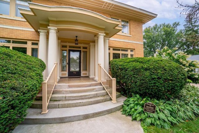 707 W Columbia Street, Chippewa Falls, WI 54729