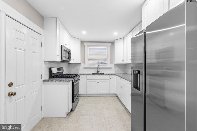 438 GLENDALE RD, Upper Darby, PA 19082