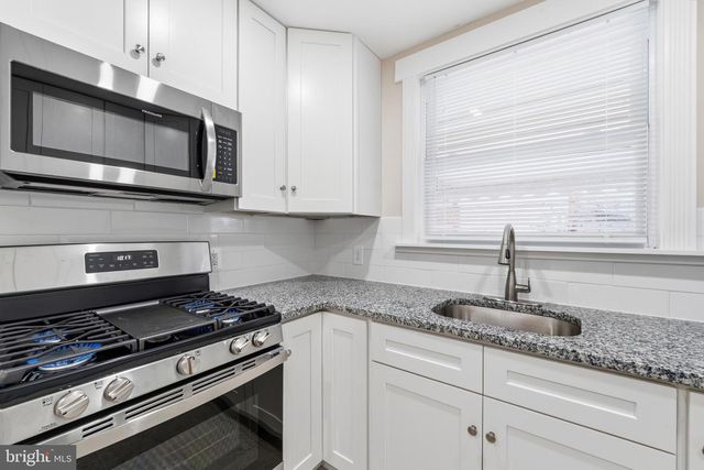 438 GLENDALE RD, Upper Darby, PA 19082