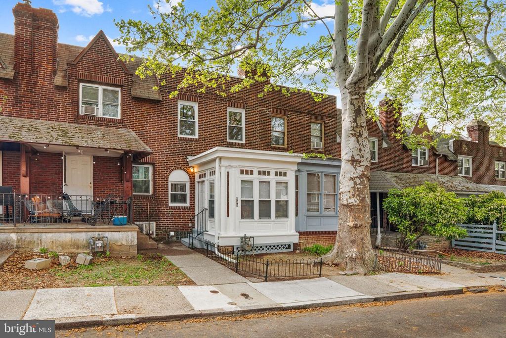 438 GLENDALE RD, Upper Darby, PA 19082