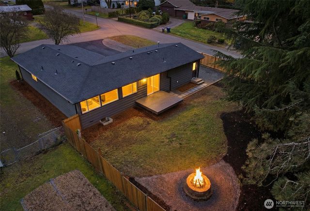 30041 14th Avenue S, Federal Way, WA 98003