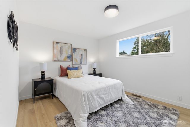 30041 14th Avenue S, Federal Way, WA 98003