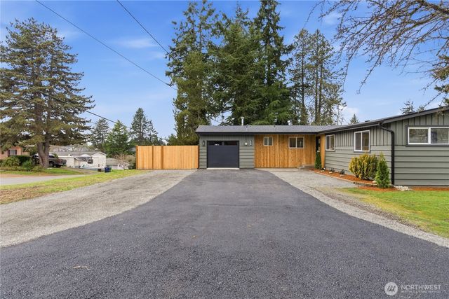 30041 14th Avenue S, Federal Way, WA 98003