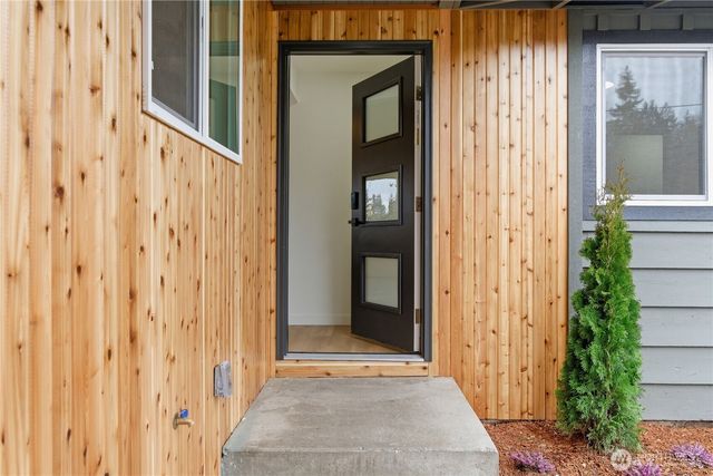 30041 14th Avenue S, Federal Way, WA 98003