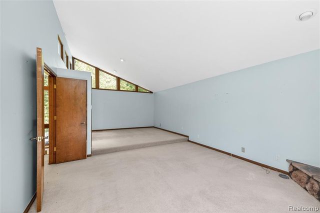 8027 Berkshire Drive, Grosse Ile, MI 48138