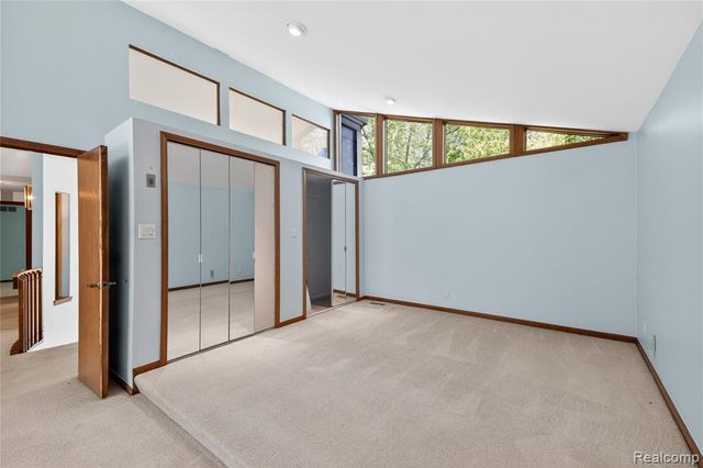 8027 Berkshire Drive, Grosse Ile, MI 48138