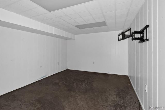 8027 Berkshire Drive, Grosse Ile, MI 48138
