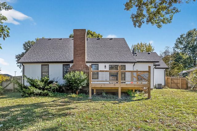 911 Brooke Court, Nixa, MO 65714