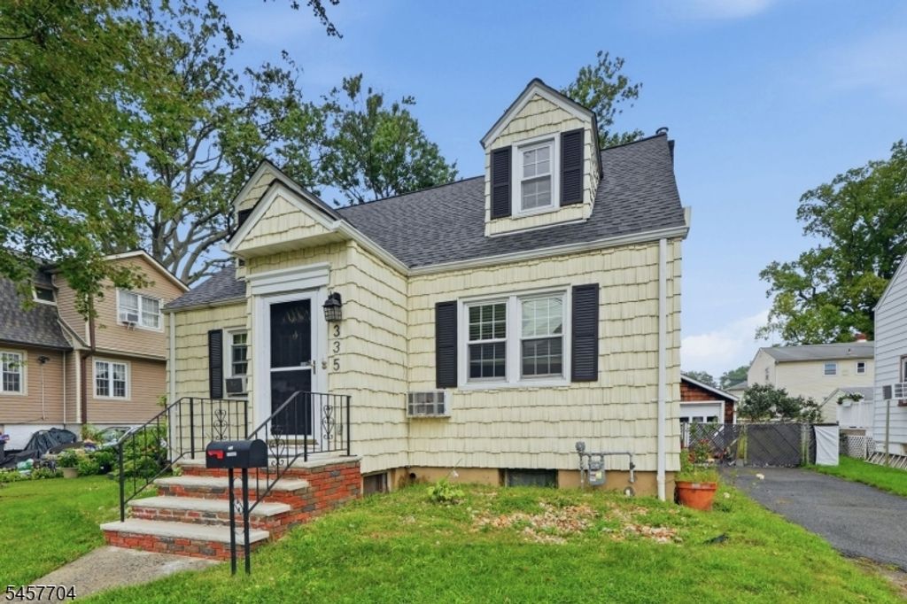 335 Dermody St, Roselle Boro, NJ 07203 — photo 2