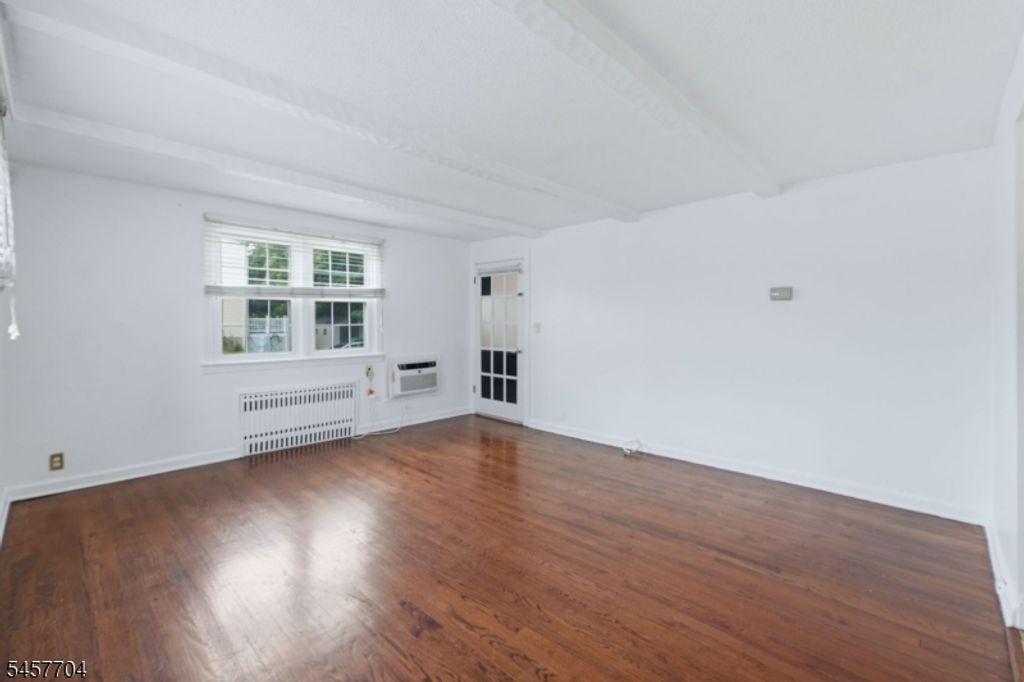 335 Dermody St, Roselle Boro, NJ 07203 — photo 4