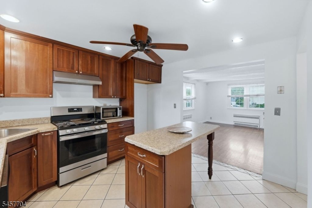 335 Dermody St, Roselle Boro, NJ 07203 — photo 5