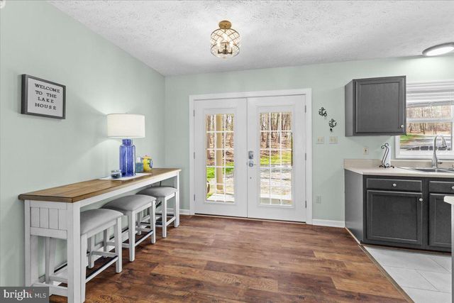 290 DODEE LN, Union Hall, VA 24176