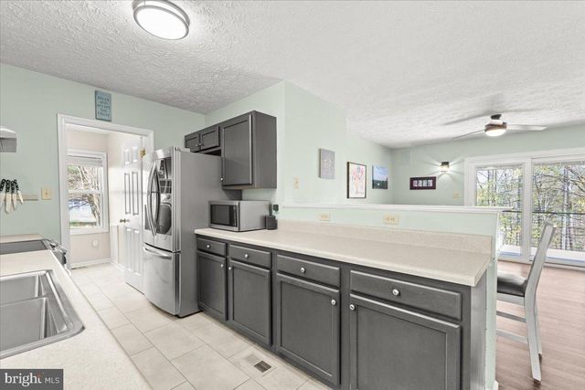 290 DODEE LN, Union Hall, VA 24176