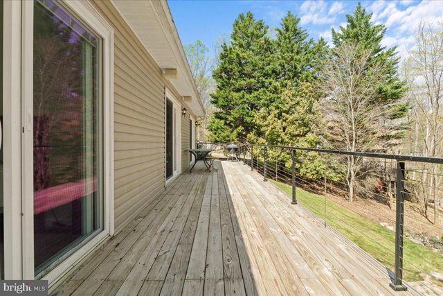 290 DODEE LN, Union Hall, VA 24176