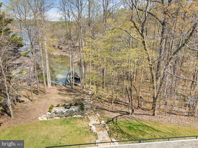 290 DODEE LN, Union Hall, VA 24176