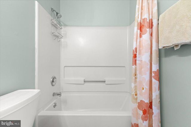 290 DODEE LN, Union Hall, VA 24176