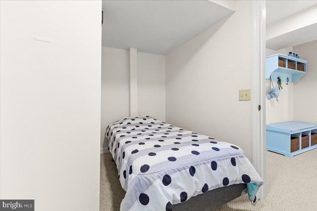 290 DODEE LN, Union Hall, VA 24176