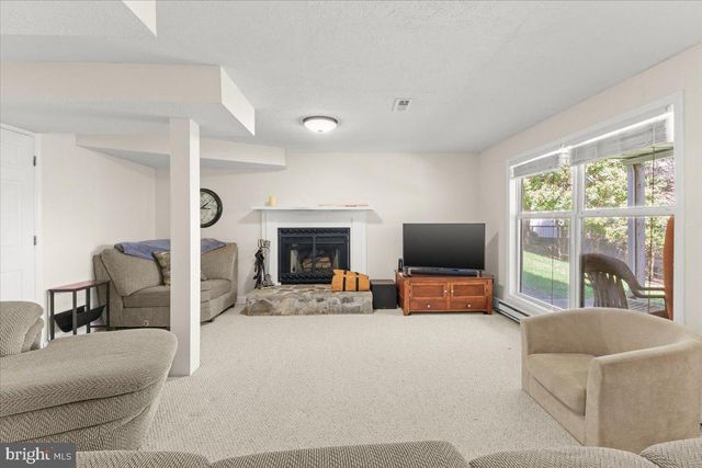 290 DODEE LN, Union Hall, VA 24176