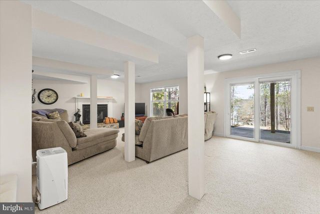 290 DODEE LN, Union Hall, VA 24176