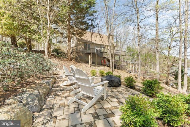 290 DODEE LN, Union Hall, VA 24176