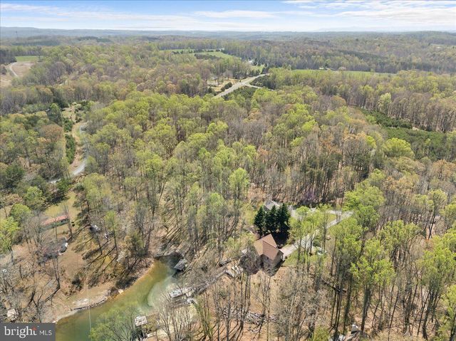 290 DODEE LN, Union Hall, VA 24176